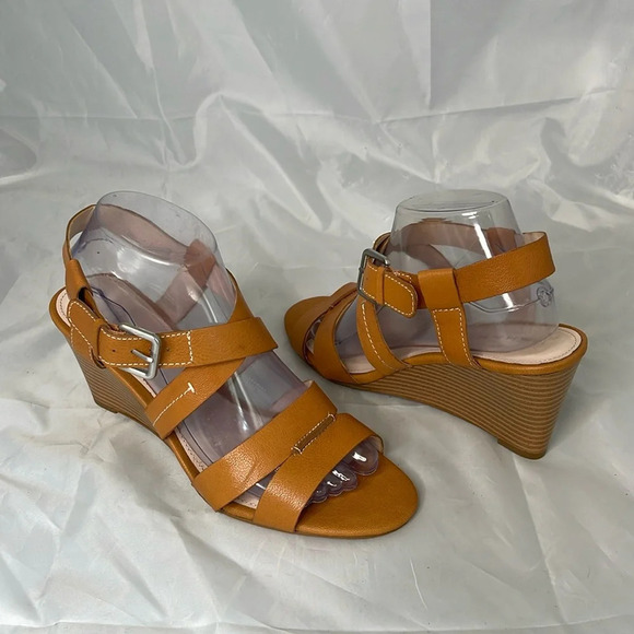 TAHARI Valen Wedge Crisscross Sandals Camel Brown Genuine Leather Open Toe 9 - Picture 9 of 9